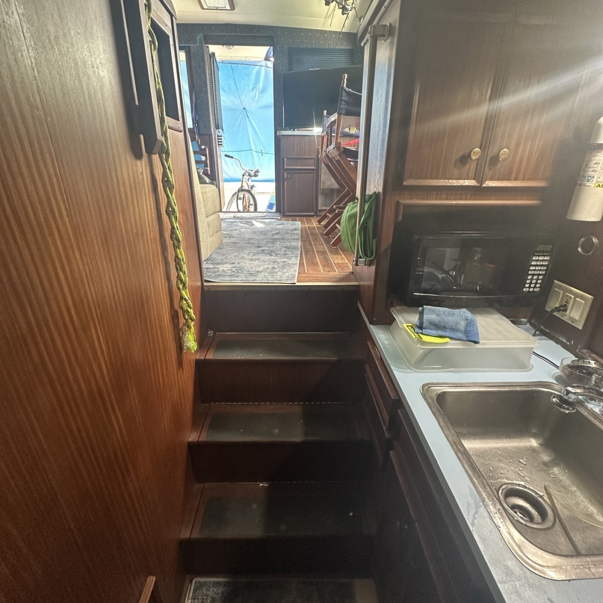 Bugsy 43ft Hatteras Yacht For Sale