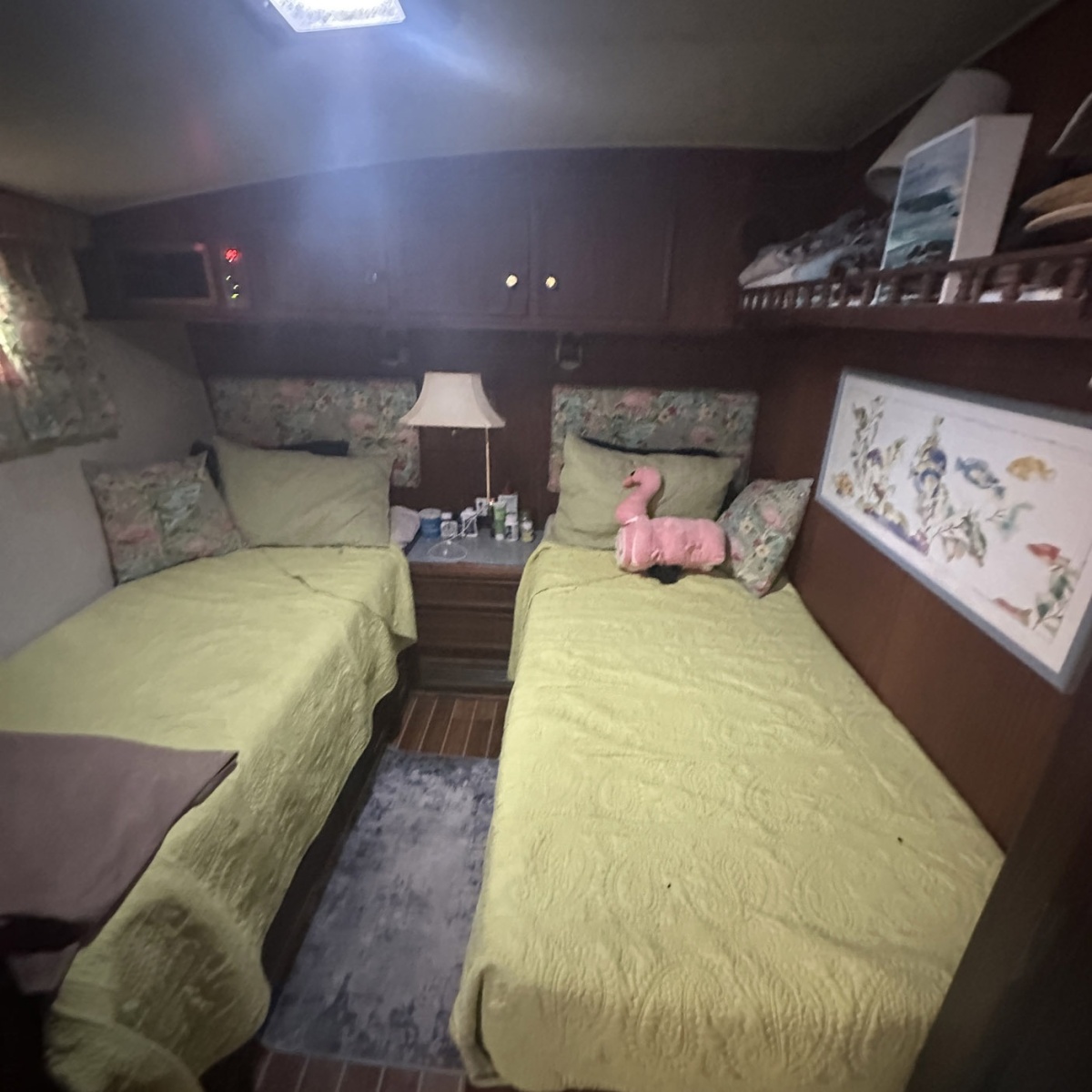 43' 1981 Hatteras 43 Convertible