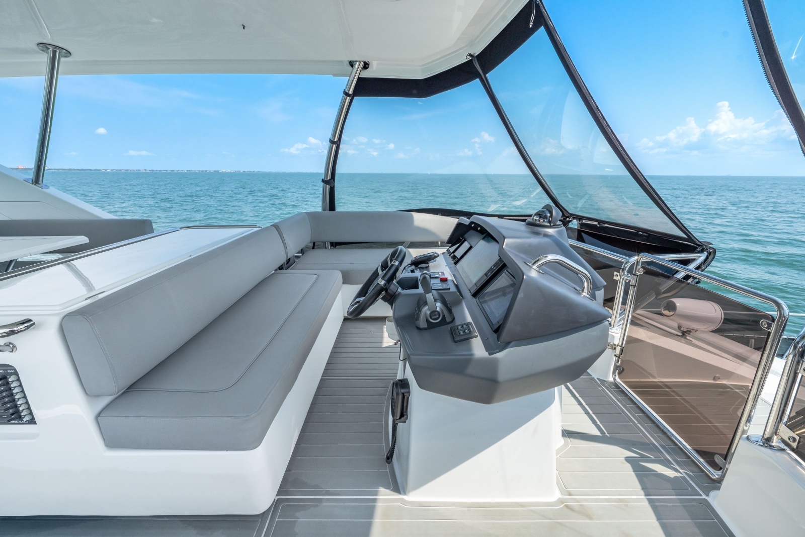 2021 44 Aquila MY Memories Not Dreams Exterior