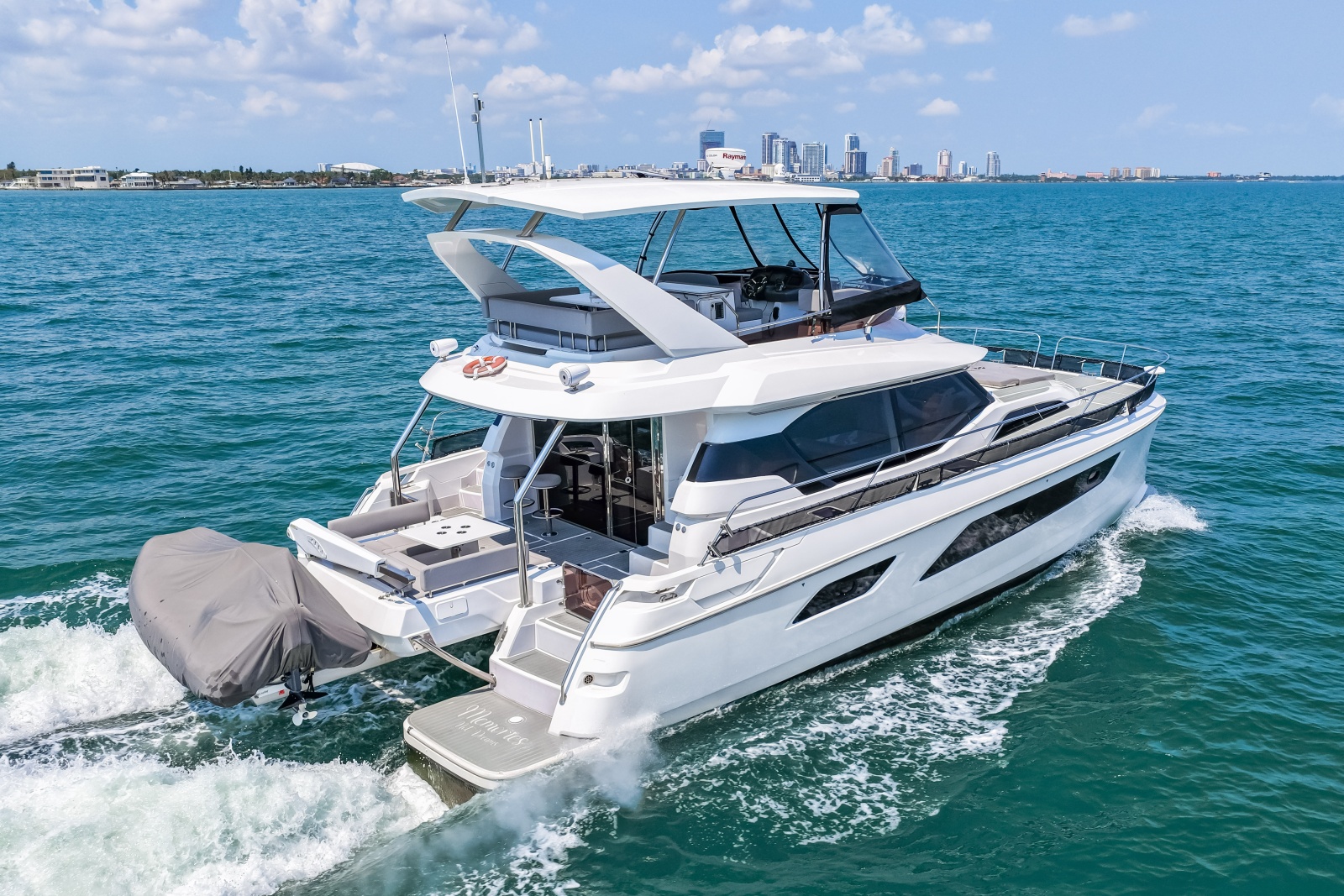 2021 44 Aquila MY Memories Not Dreams Starboard Profile