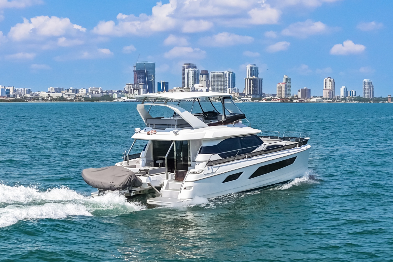 2021 44 Aquila MY Memories Not Dreams Starboard Profile