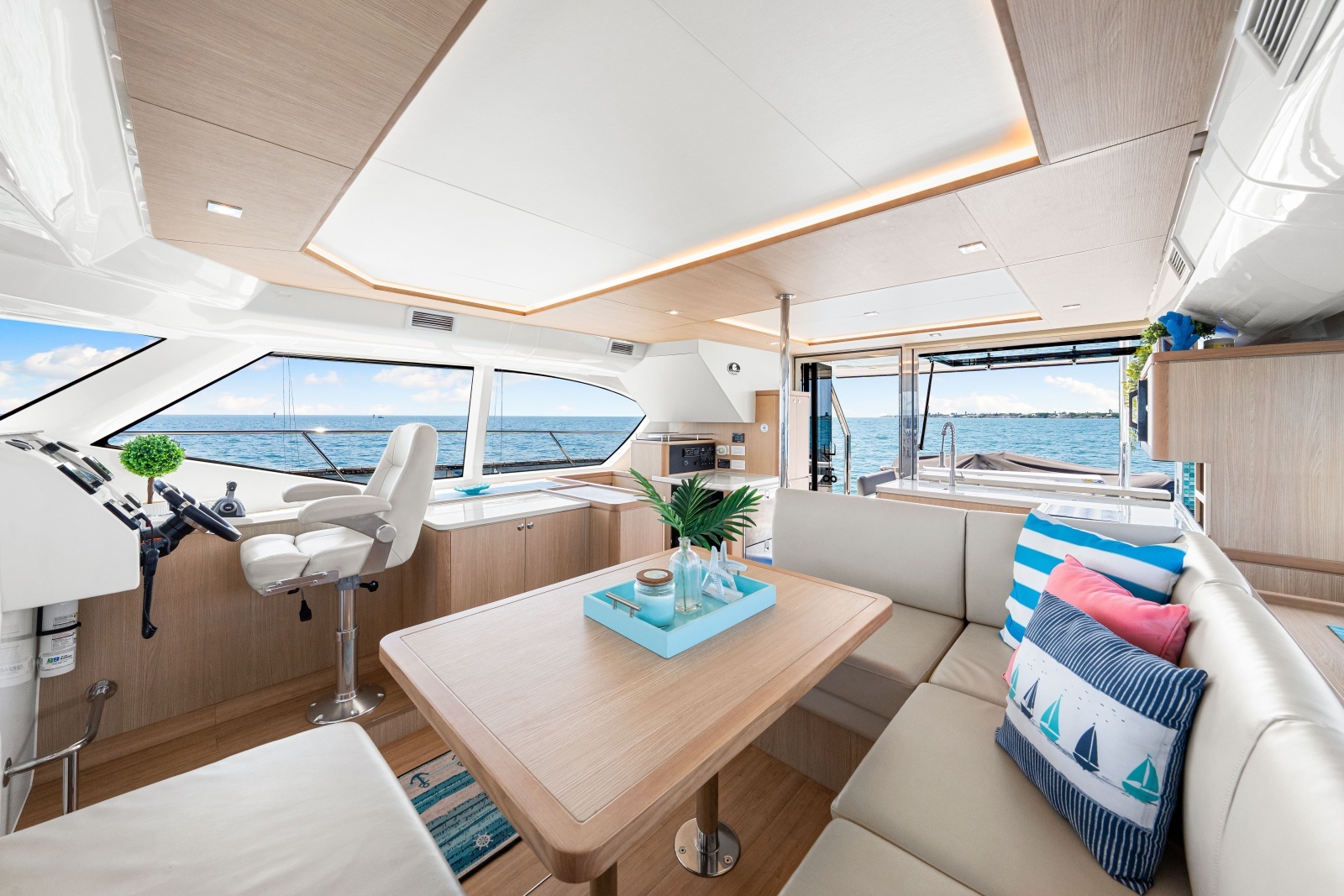 2021 44 Aquila MY Memories Not Dreams Salon