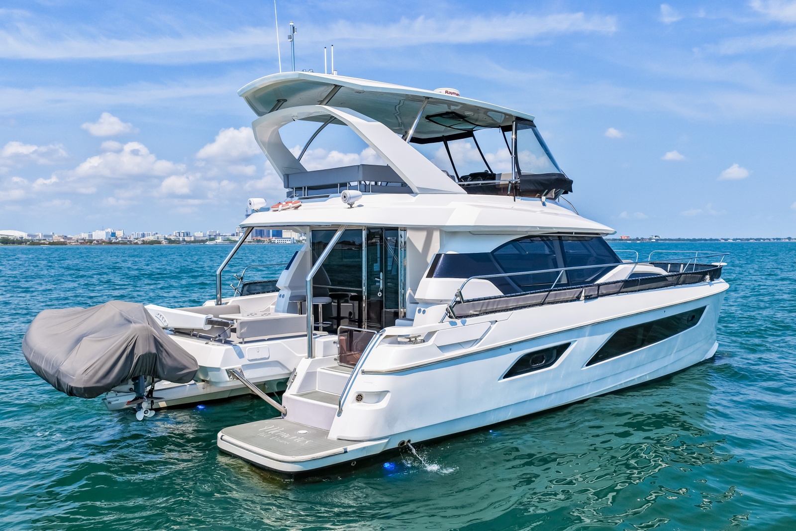 2021 44 Aquila MY Memories Not Dreams Starboard Profile 