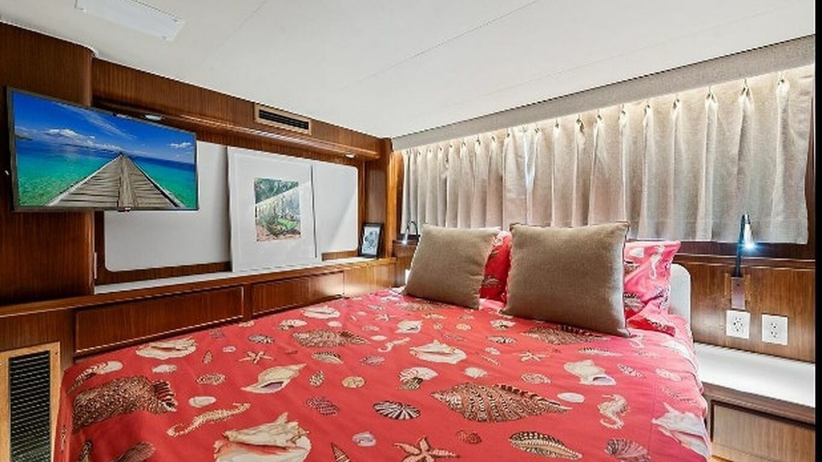 TOP GUN 70ft Hatteras Yacht For Sale