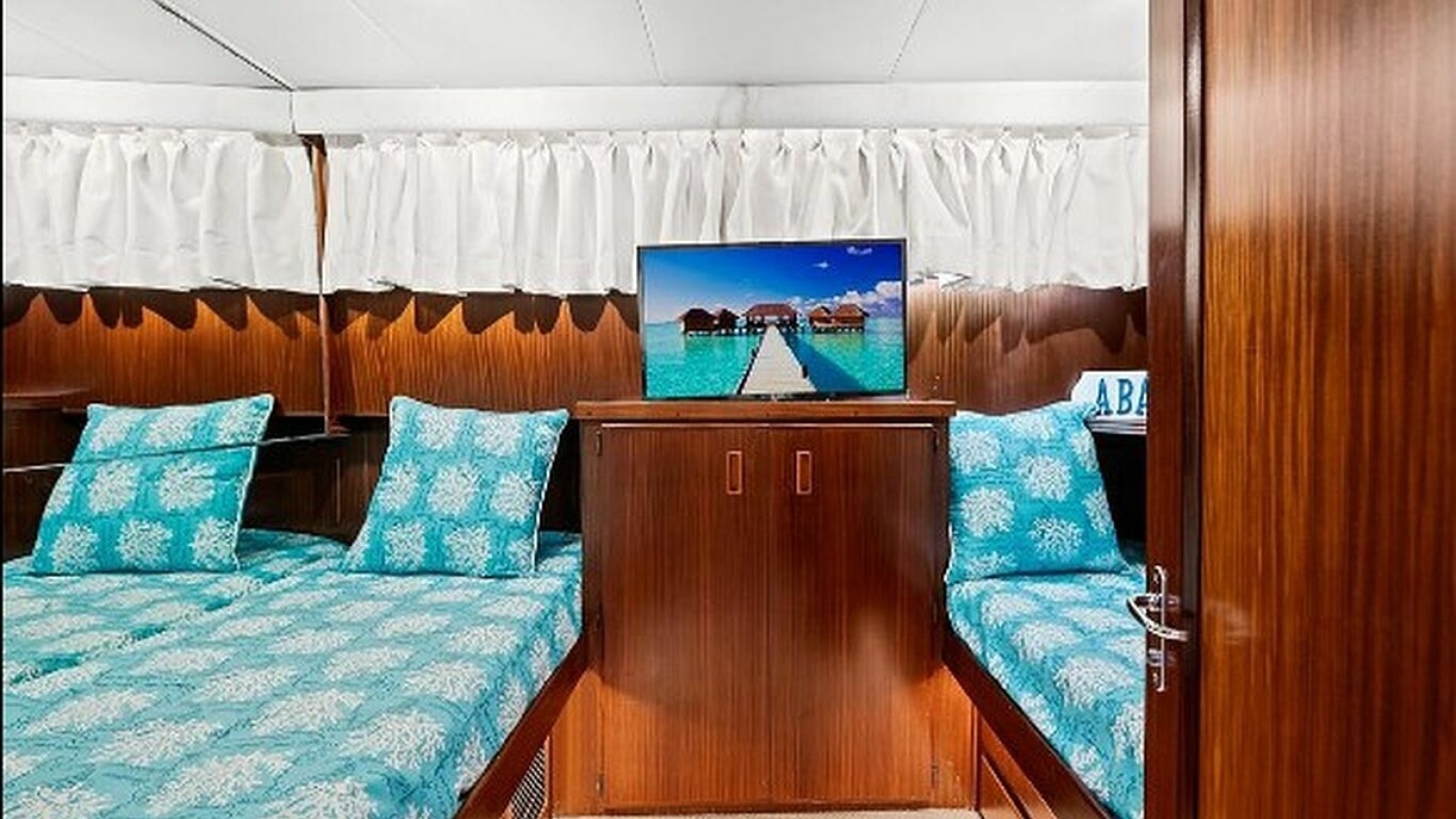 70' 1989 Hatteras Motor Yacht
