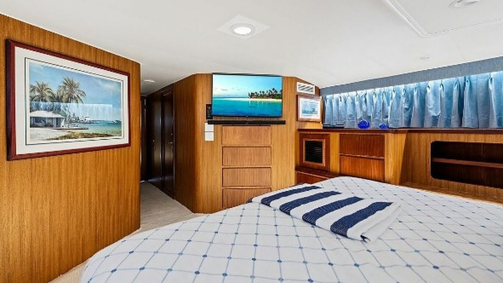 70' 1989 Hatteras Motor Yacht