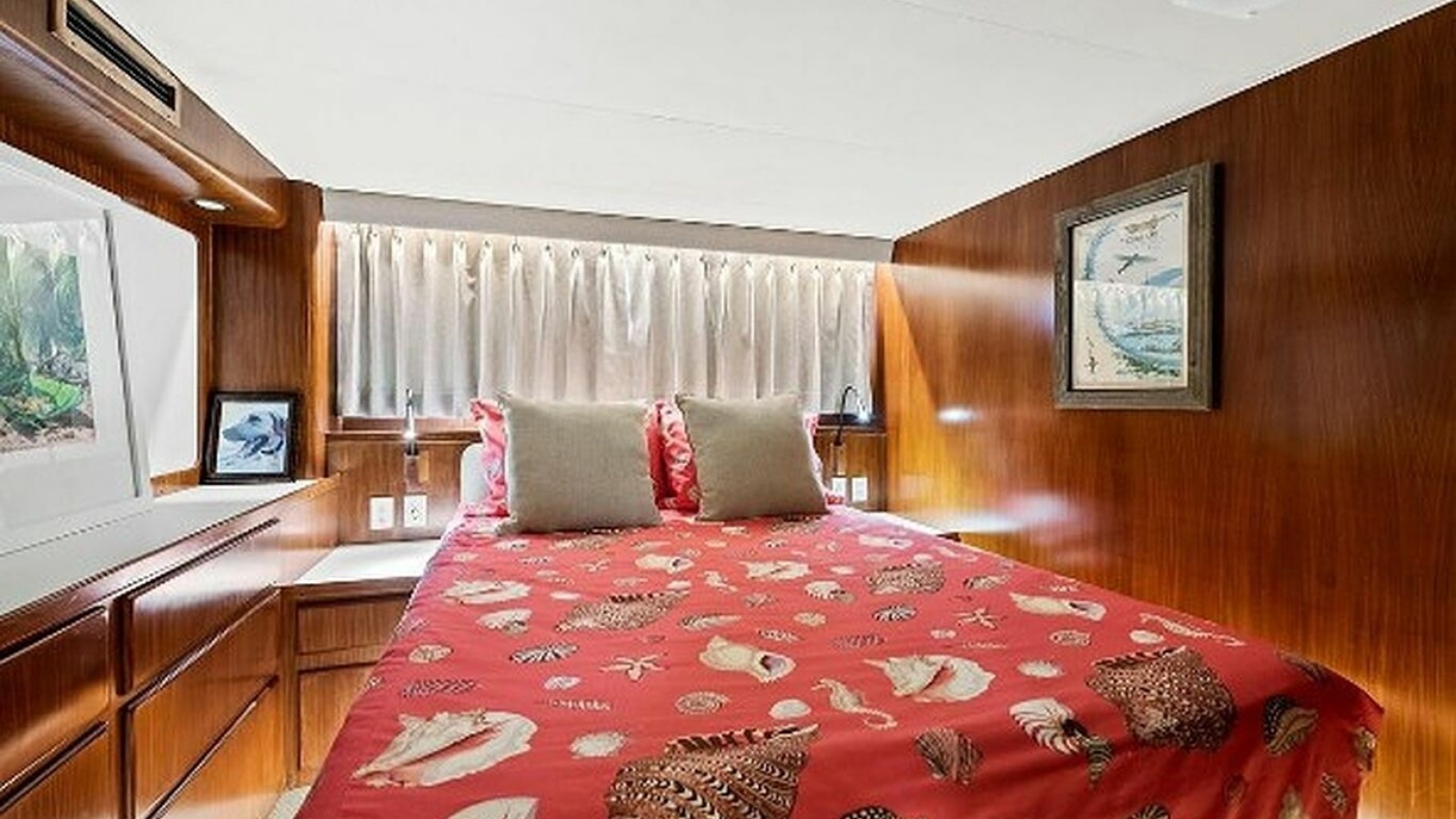 TOP GUN 70ft Hatteras Yacht For Sale