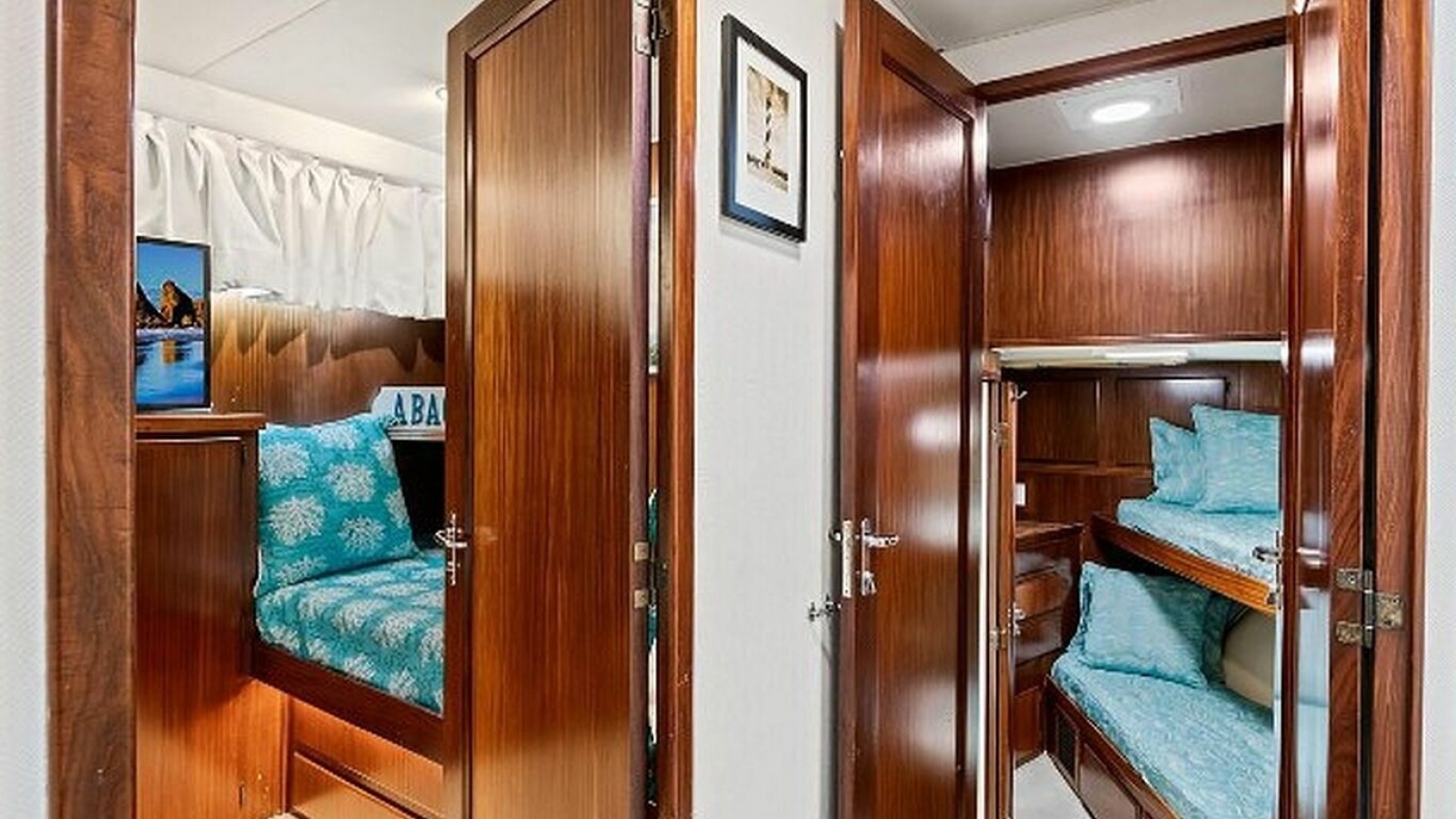 TOP GUN 70ft Hatteras Yacht For Sale