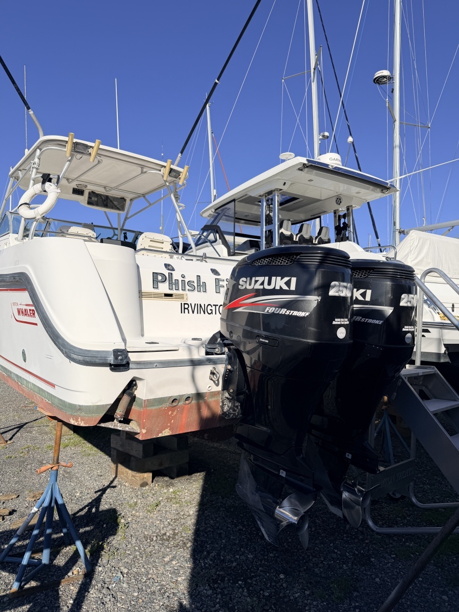 26ft Boston Whaler Yacht For Sale