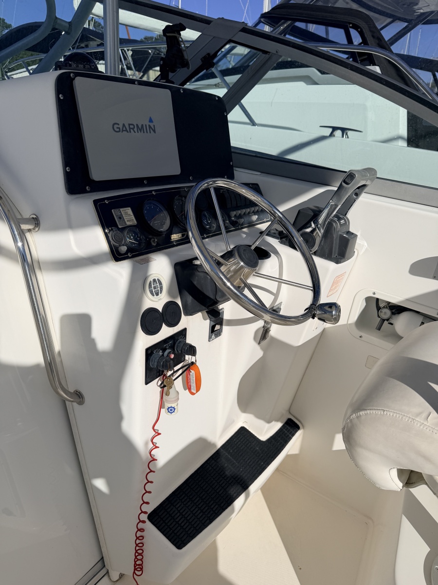 26' 2000 Boston Whaler 