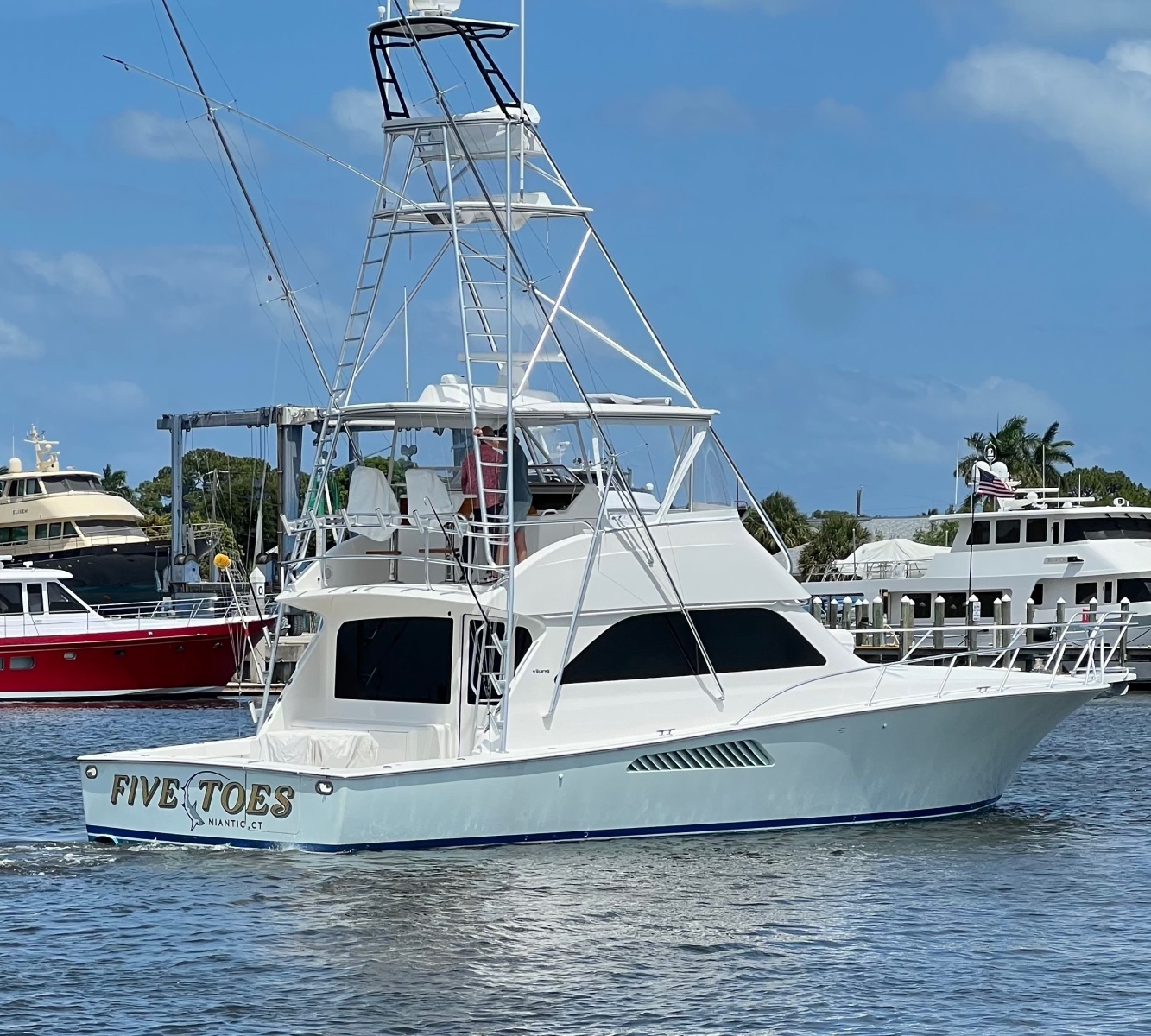 52' 2007 Viking 52 Convertible