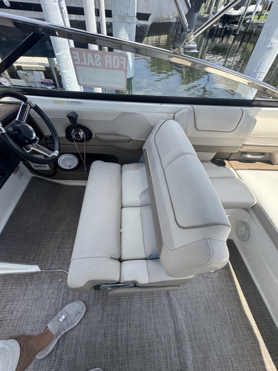 24' 2014 Formula Bowrider
