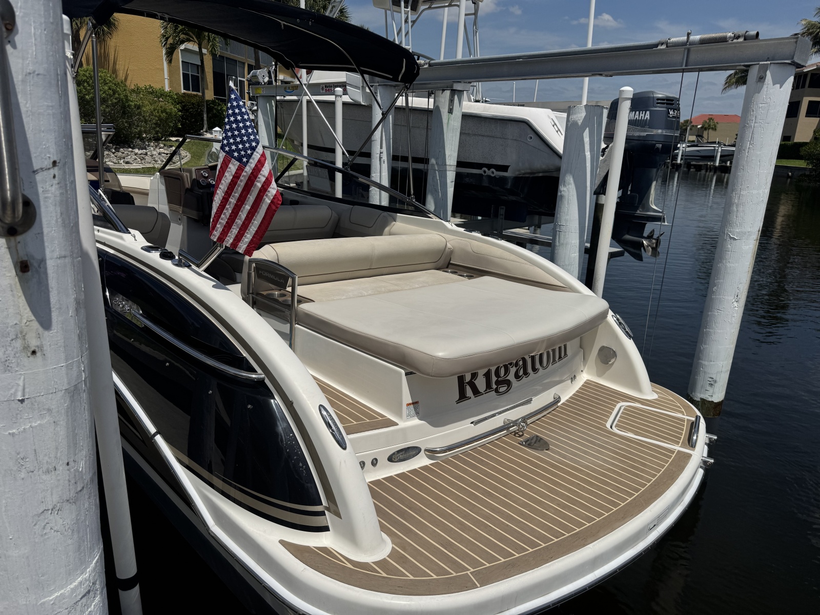 24' 2014 Formula Bowrider