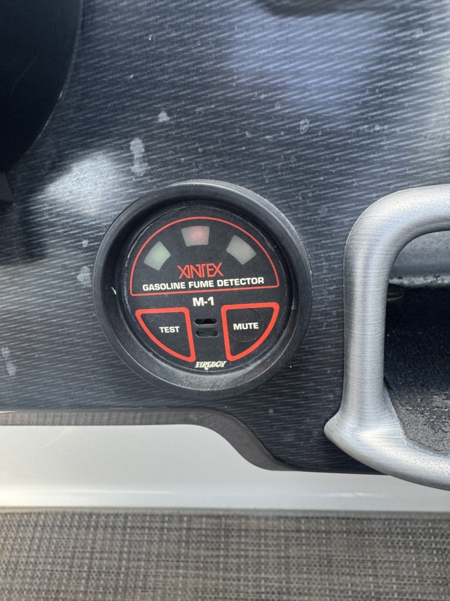 24' 2014 Formula Bowrider