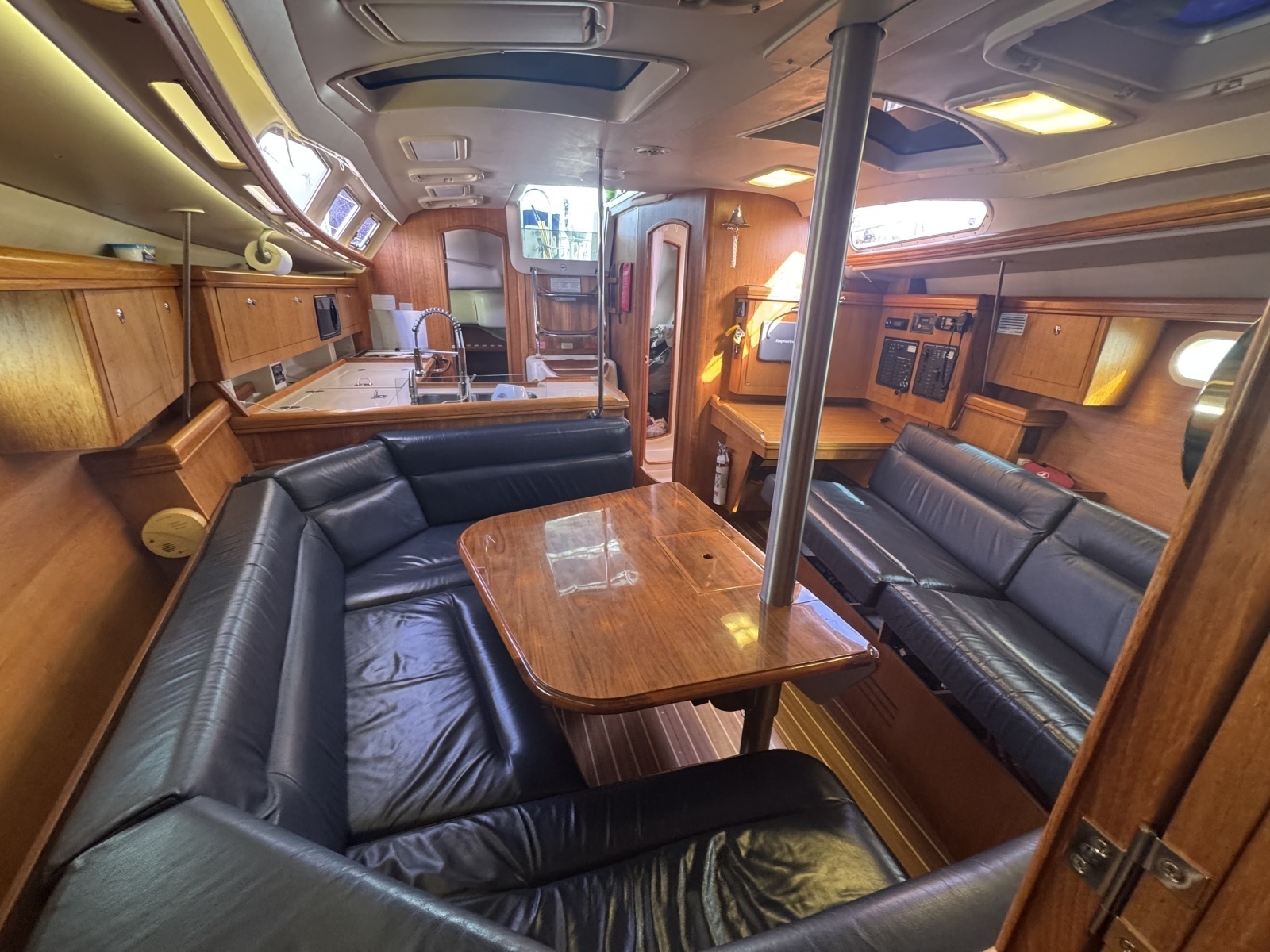 38ft Hunter Yacht For Sale