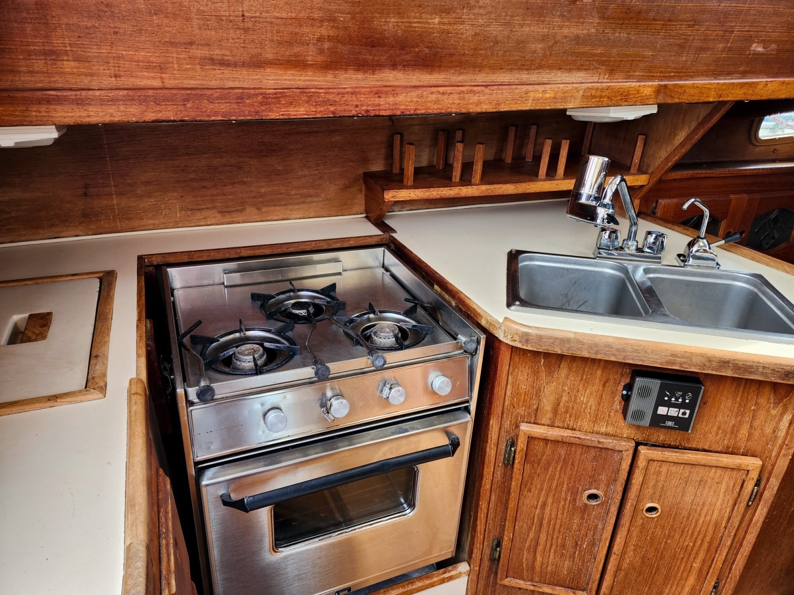 1988 Gulf Pilothouse 32