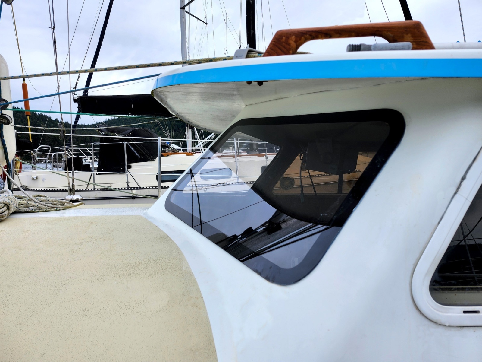 1988 Gulf Pilothouse 32