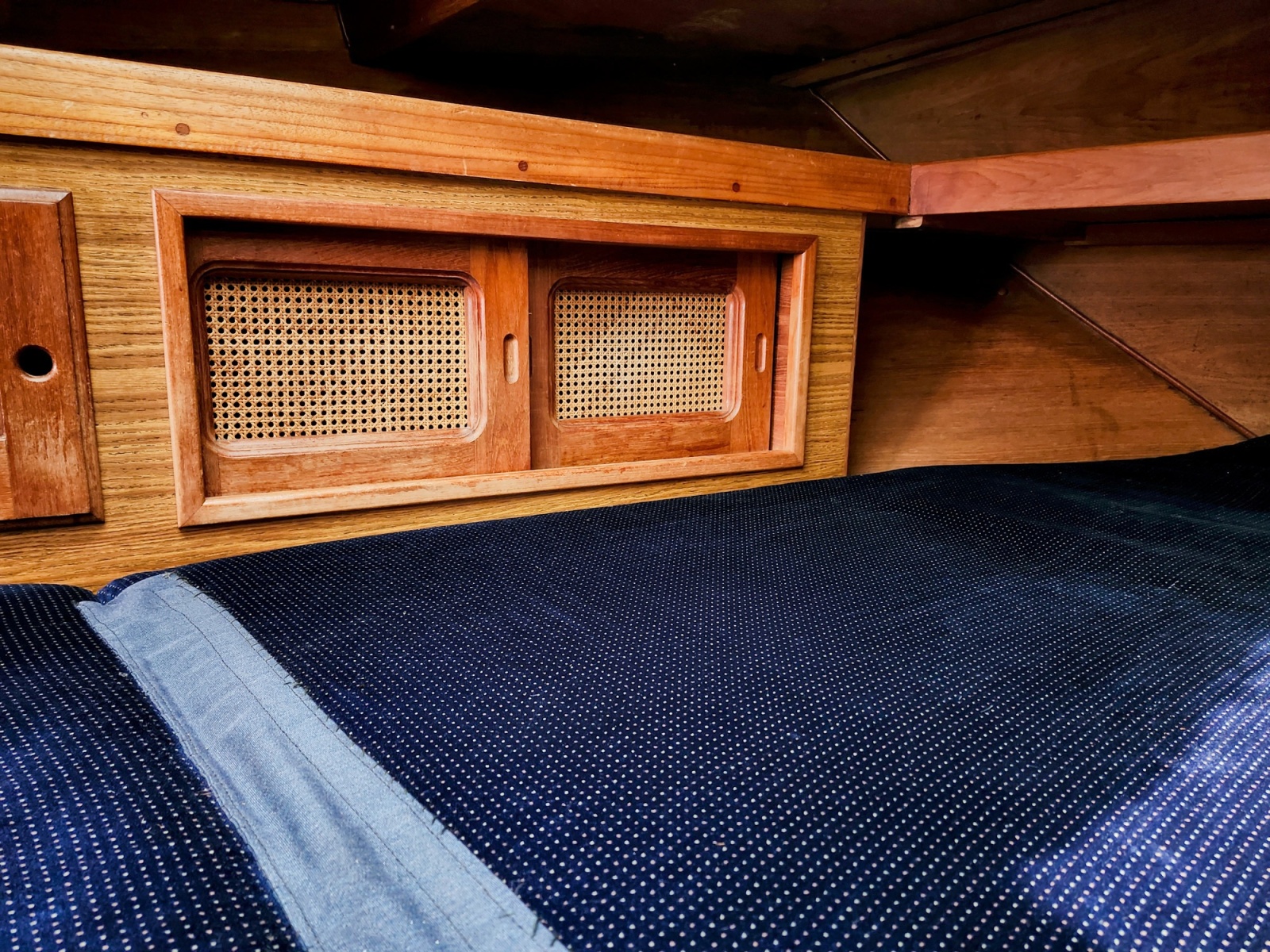 32' 1988 Gulf Pilothouse 32