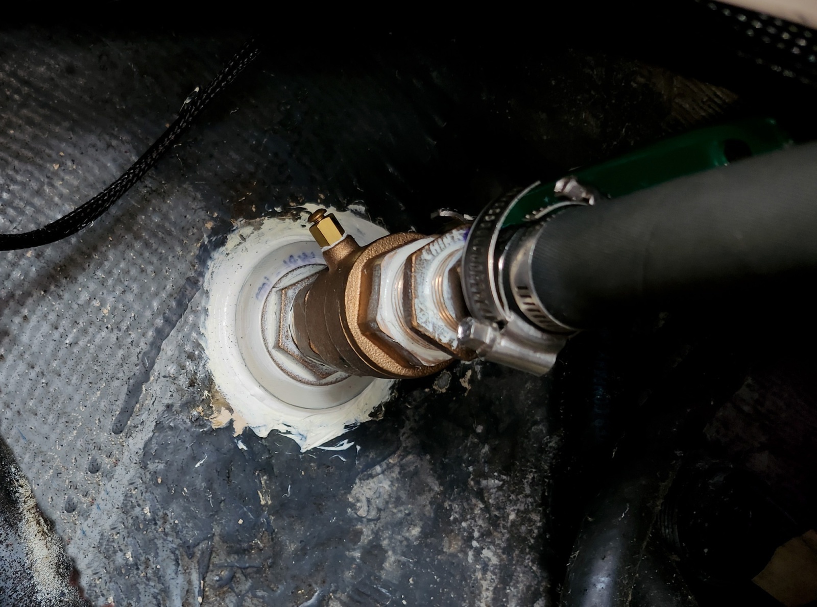 1988 Gulf Pilothouse 32