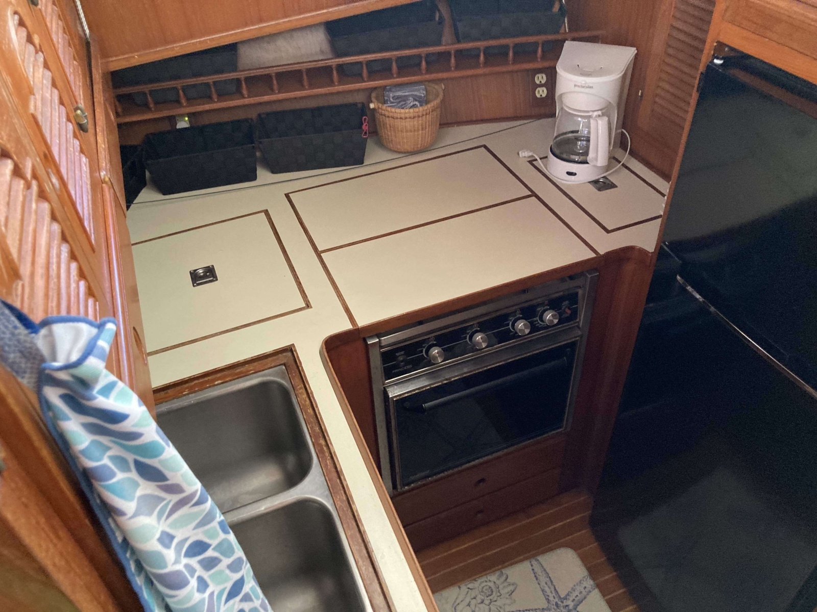 43ft Albin Yacht For Sale