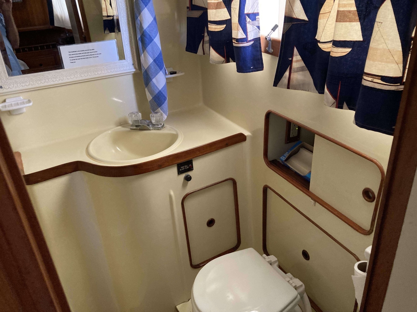 43ft Albin Yacht For Sale