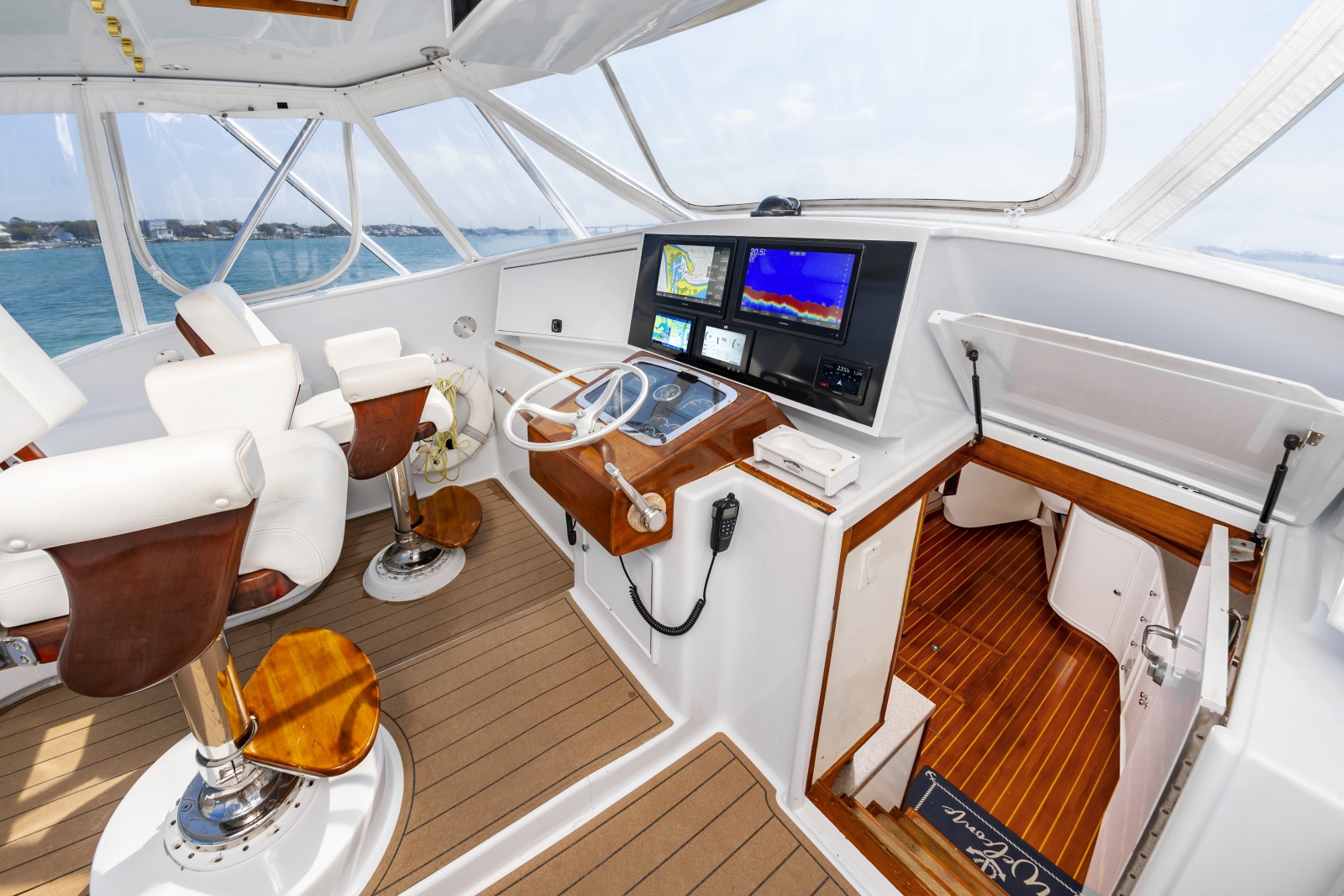 43' 1999 Lohr 43 Express