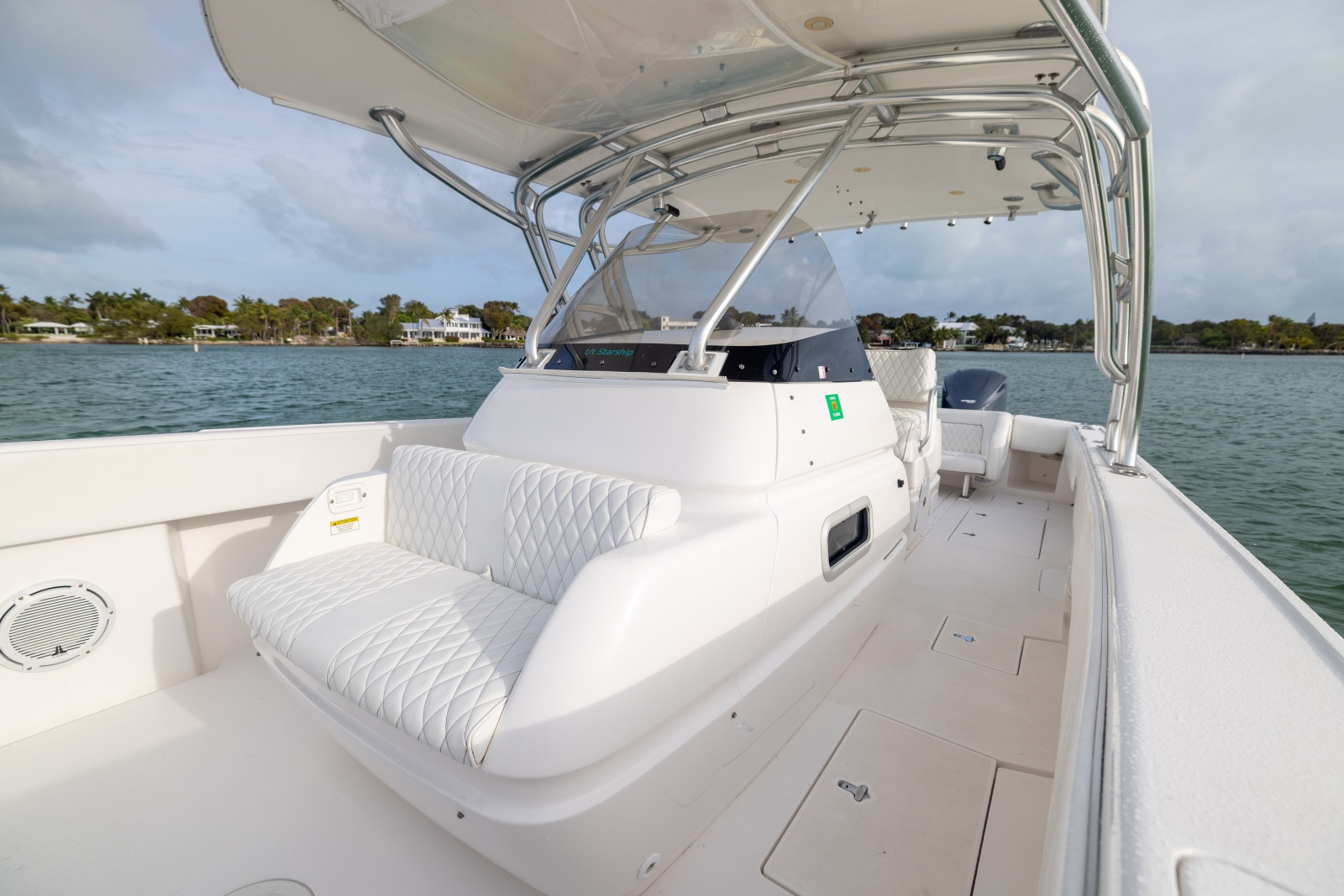 37' 2011 Intrepid 370 Open