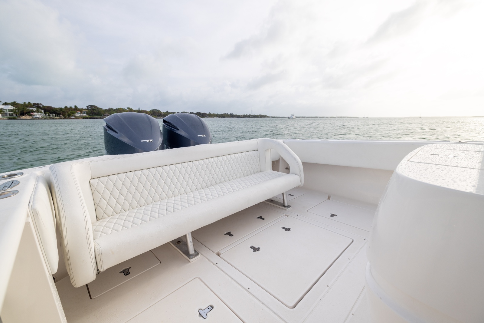 37' 2011 Intrepid 370 Open