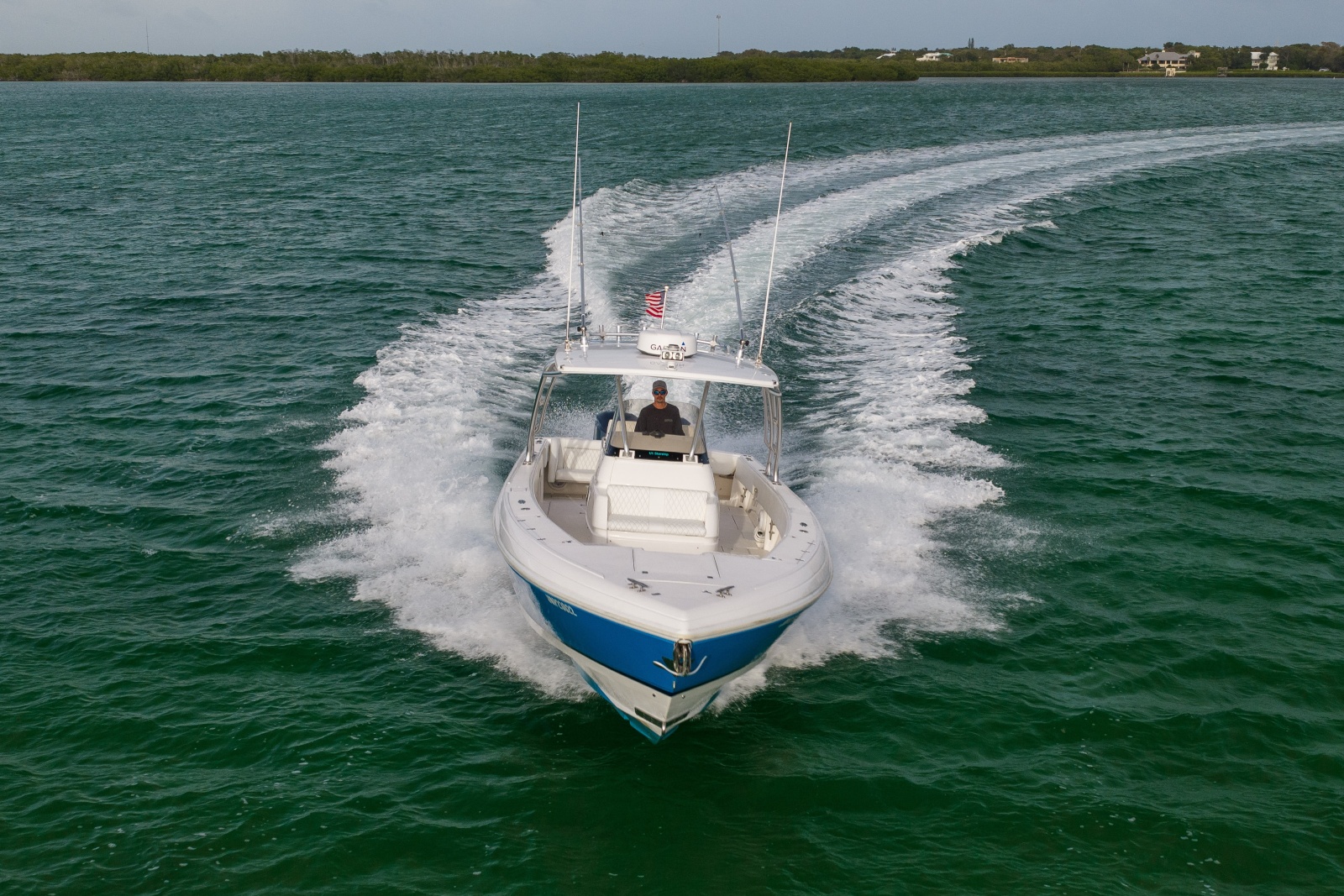 37' 2011 Intrepid 370 Open