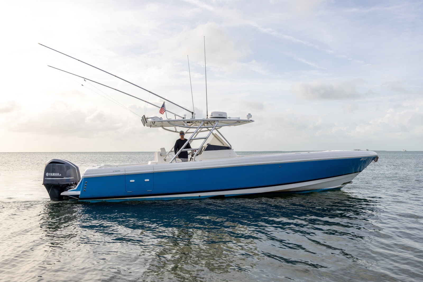 37' 2011 Intrepid 370 Open