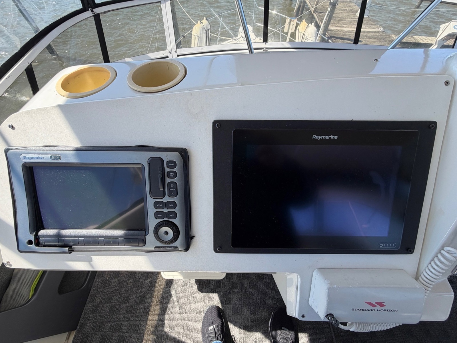 Noah Genda 40ft Carver Yacht For Sale