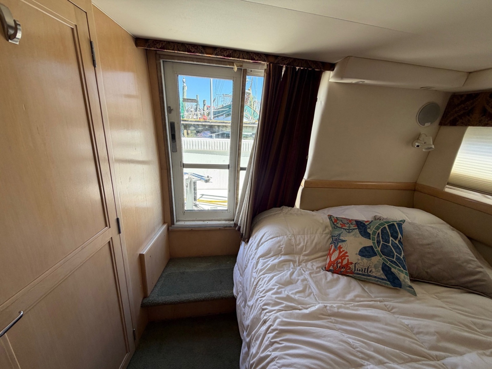 Noah Genda 40ft Carver Yacht For Sale