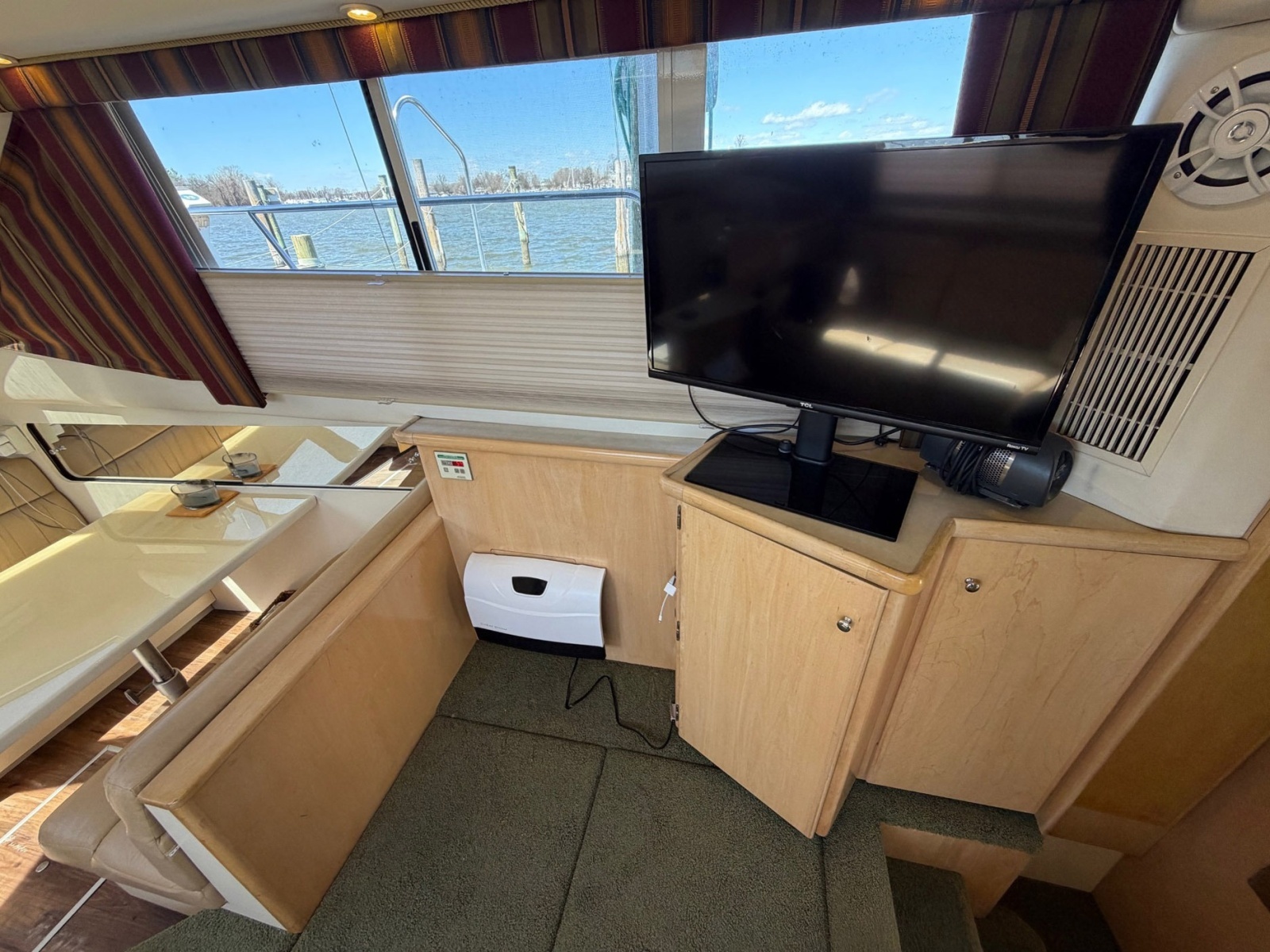 Noah Genda 40ft Carver Yacht For Sale