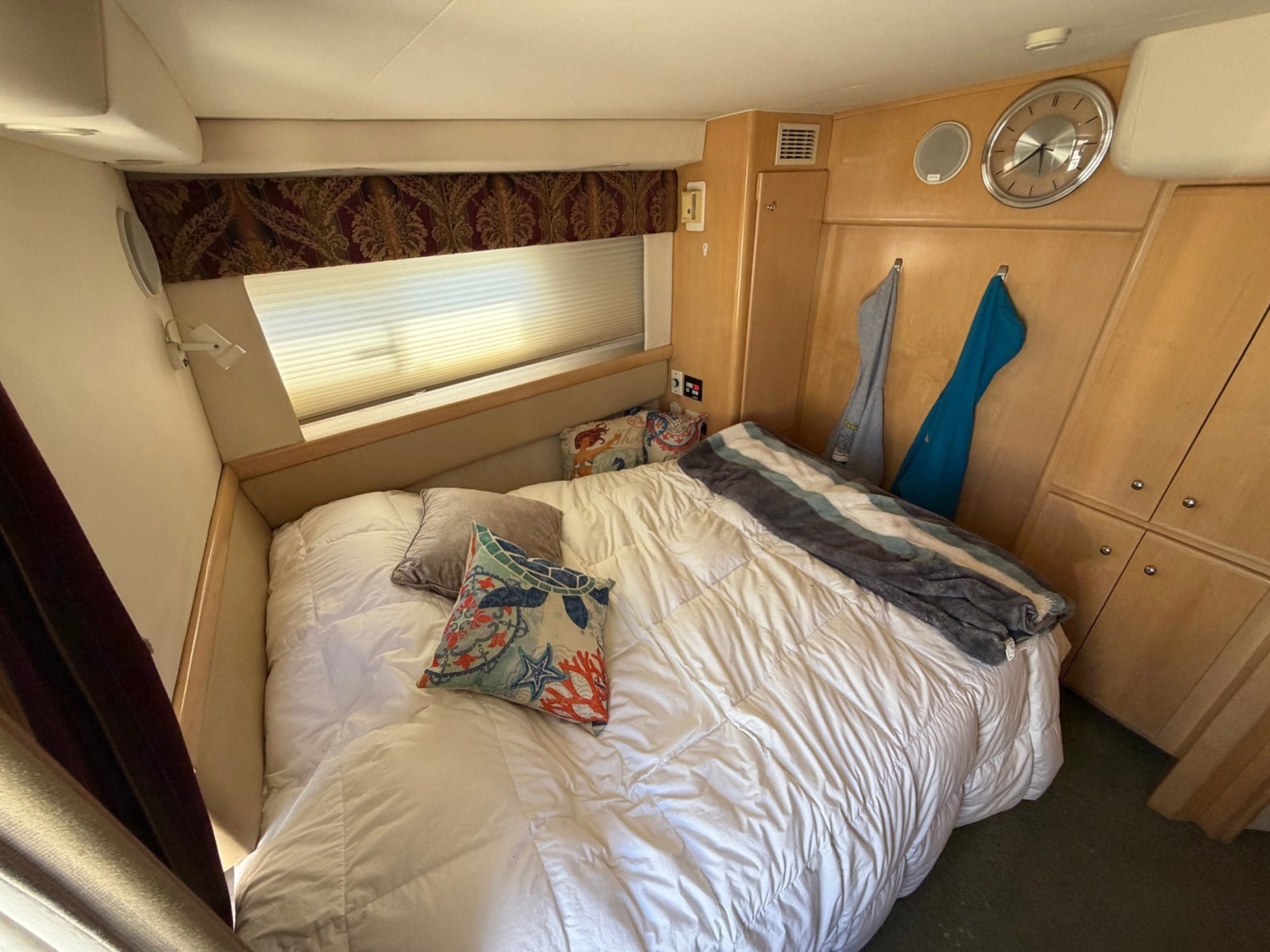 Noah Genda 40ft Carver Yacht For Sale