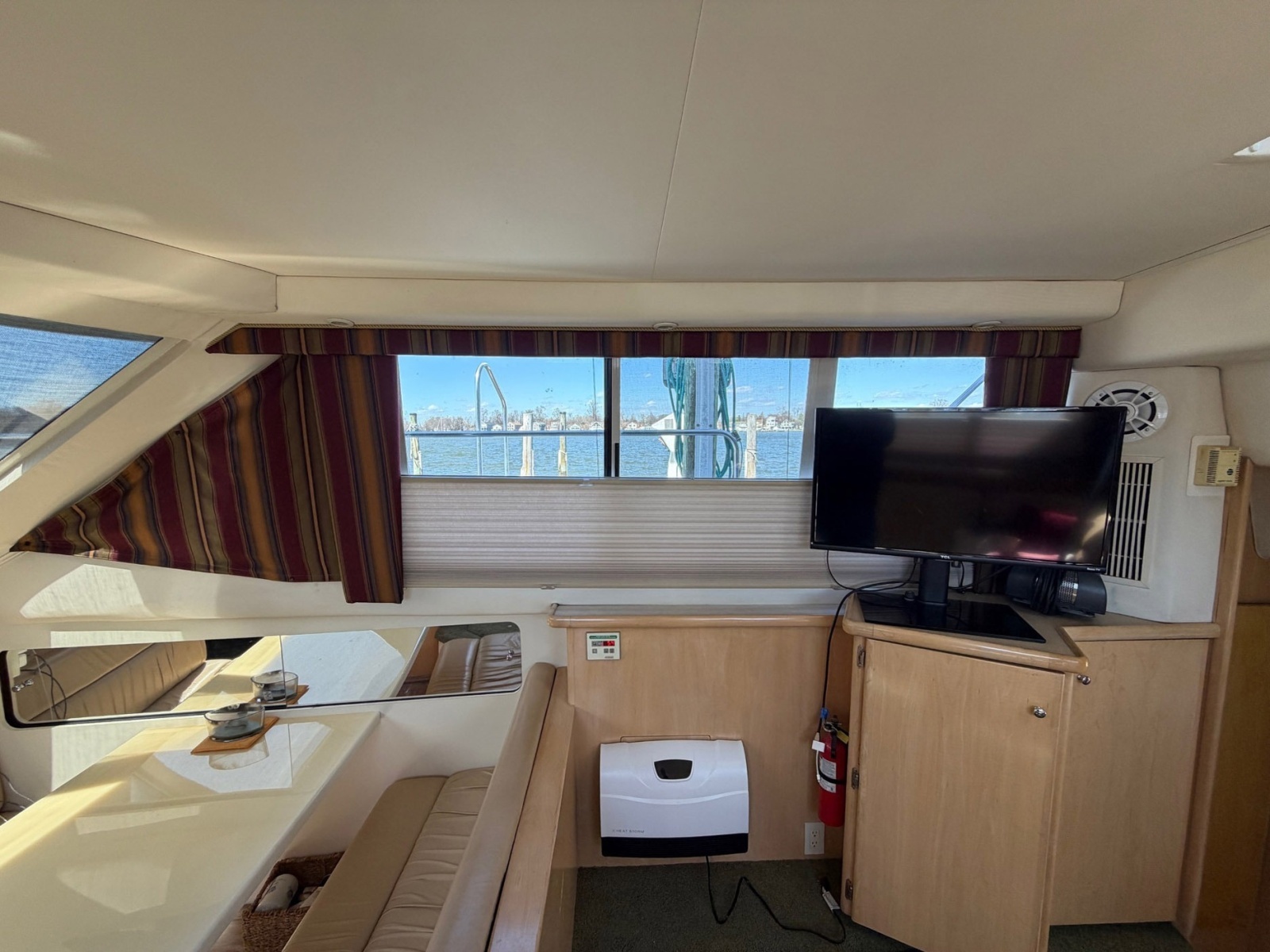 Noah Genda 40ft Carver Yacht For Sale