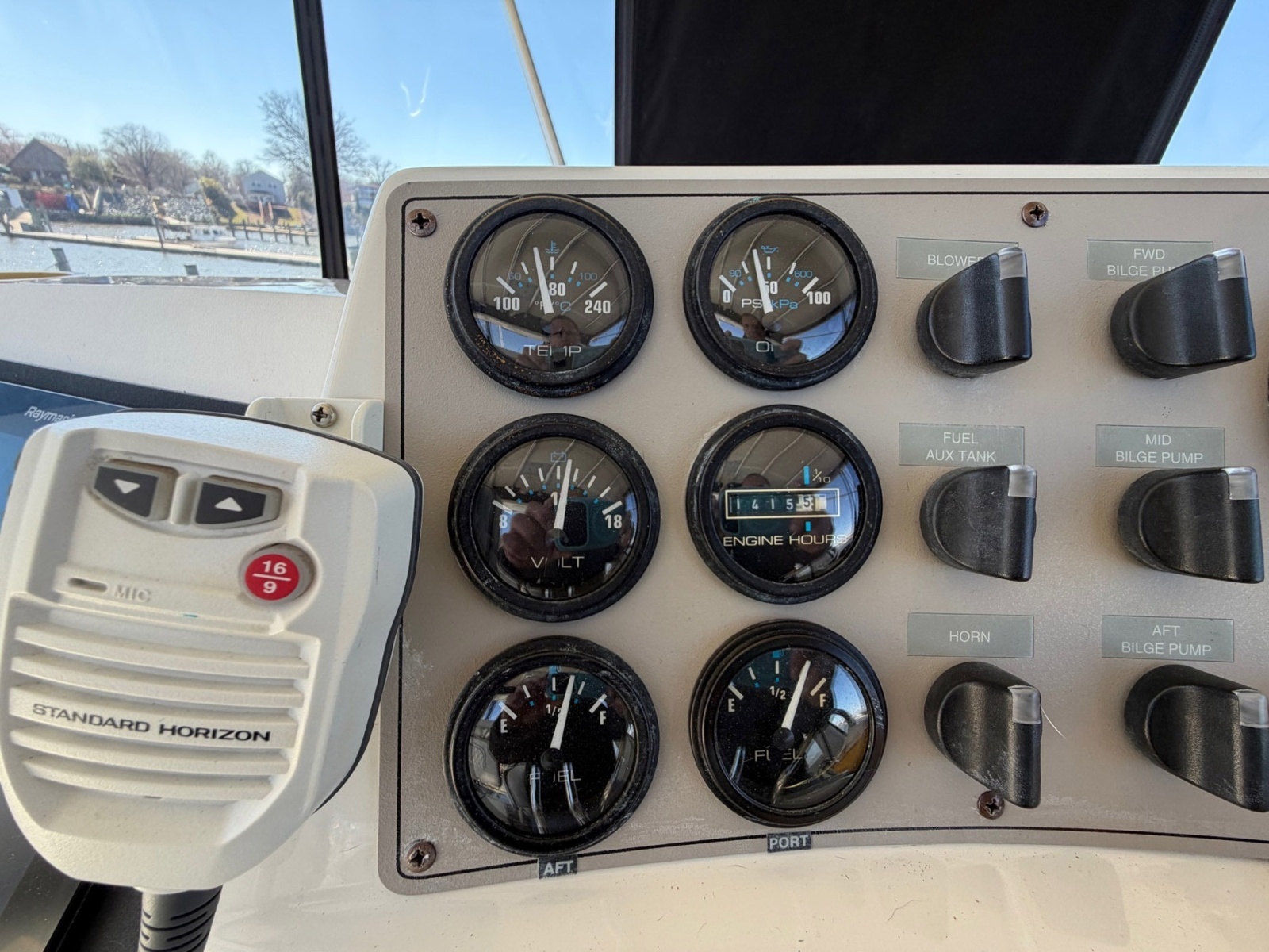 Noah Genda 40ft Carver Yacht For Sale