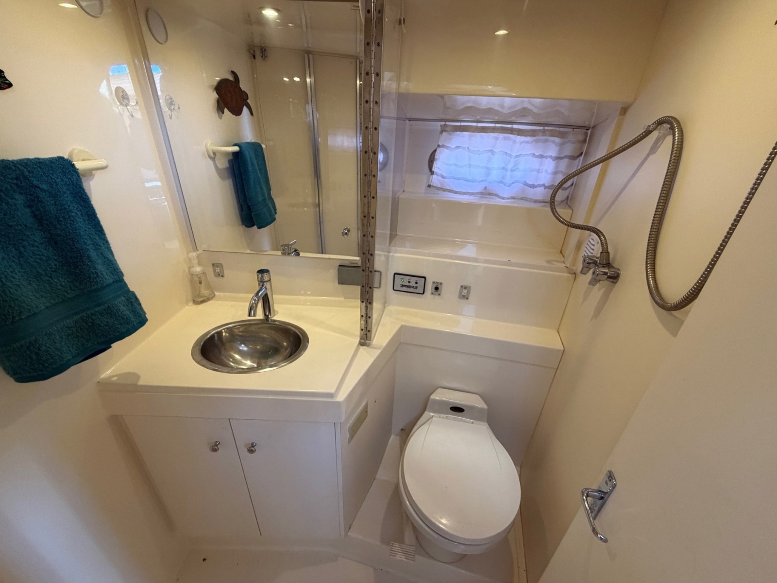 Noah Genda 40ft Carver Yacht For Sale