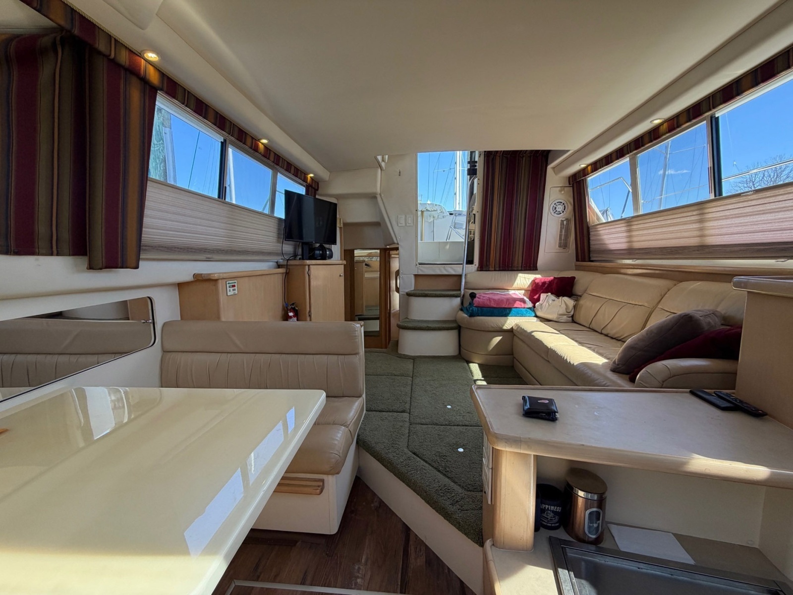 Noah Genda 40ft Carver Yacht For Sale