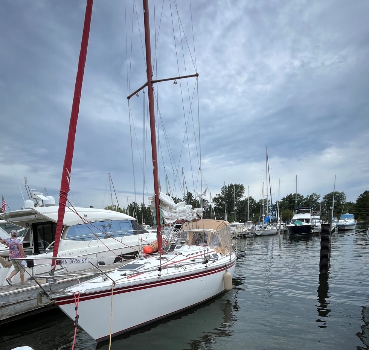 1983 Hunter 34