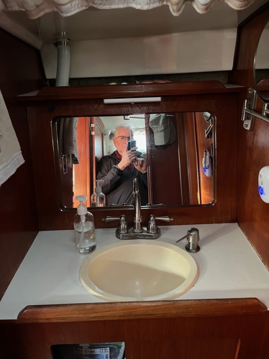 1983 Hunter 34