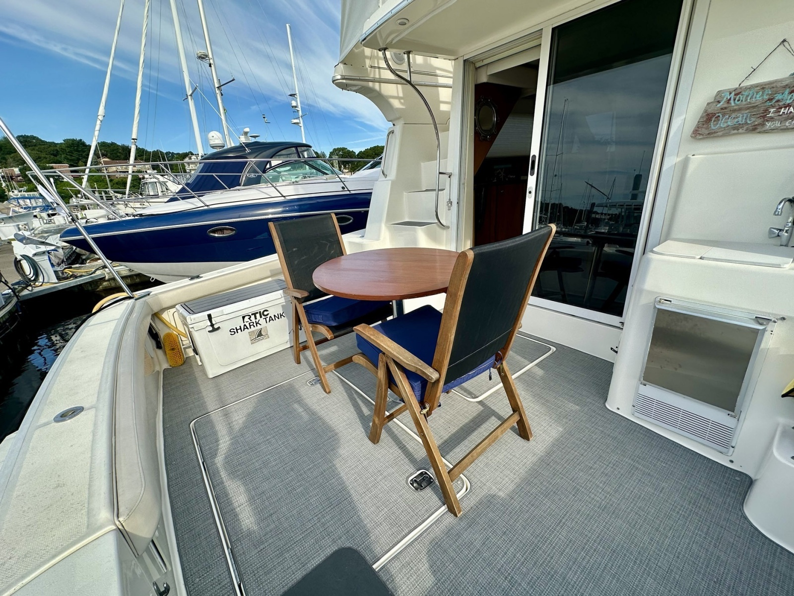 Zihuatanejo 42ft Silverton Yacht For Sale