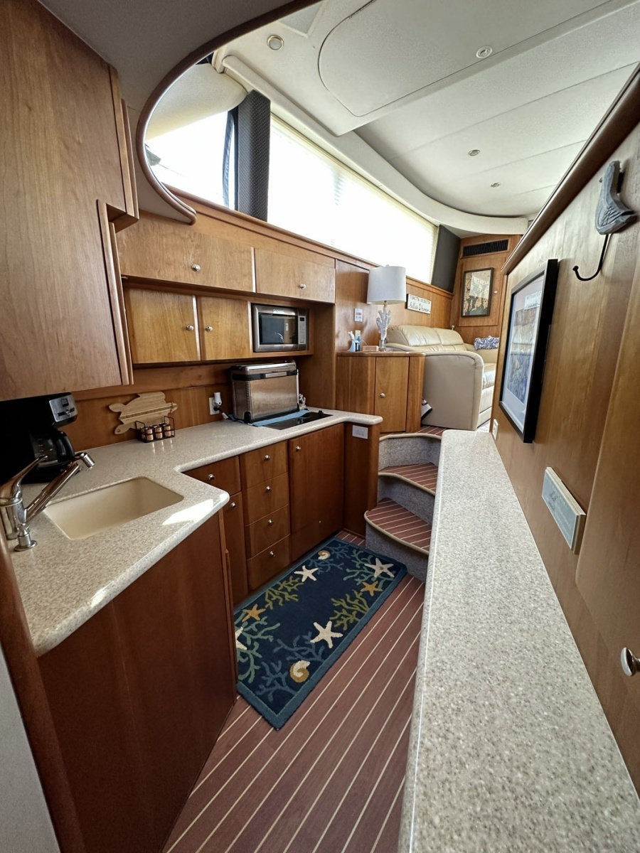 Zihuatanejo 42ft Silverton Yacht For Sale