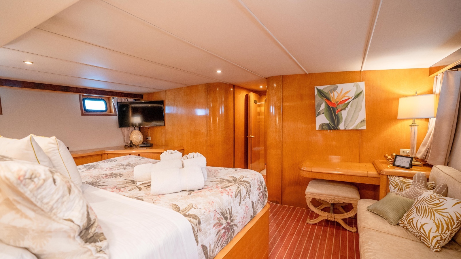 Suite Life 92ft Tarrab Yacht For Sale