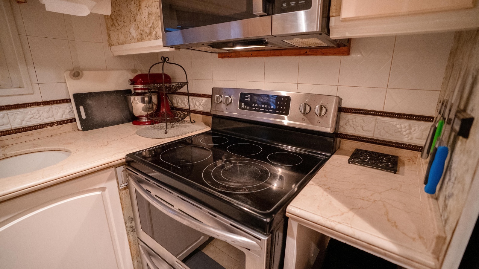 Suite Life 92ft Tarrab Yacht For Sale