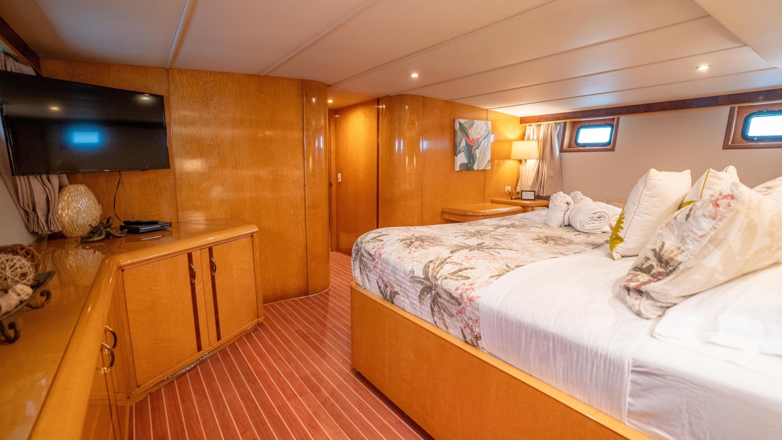 Suite Life 92ft Tarrab Yacht For Sale