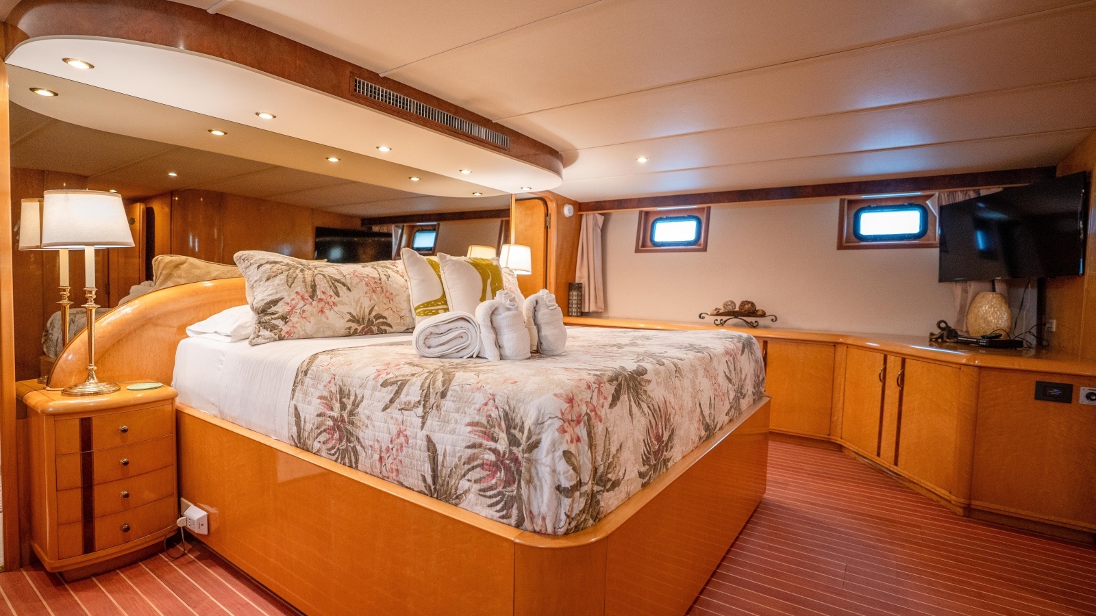 Suite Life 92ft Tarrab Yacht For Sale