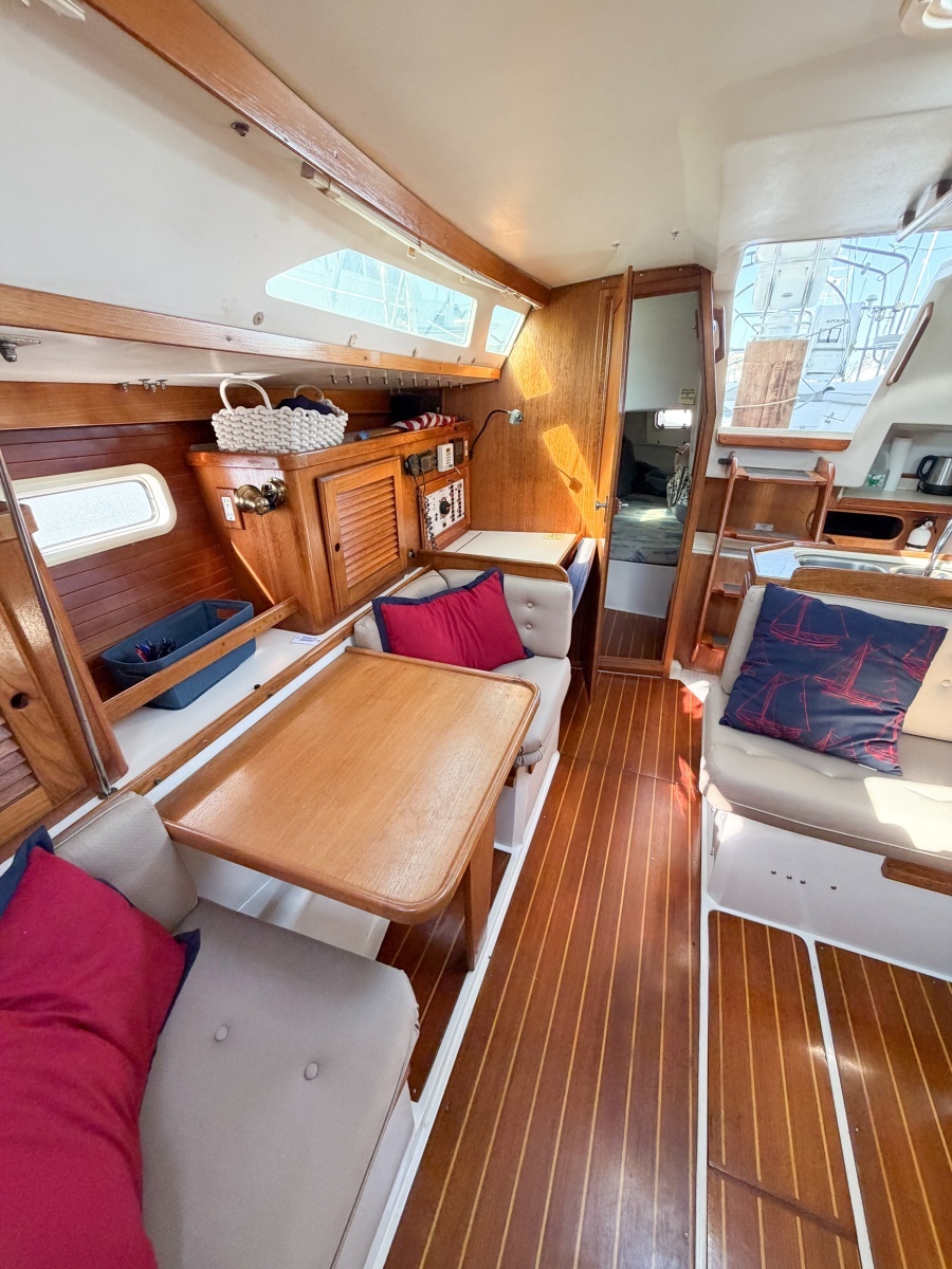 1996 Catalina 36 Mk II