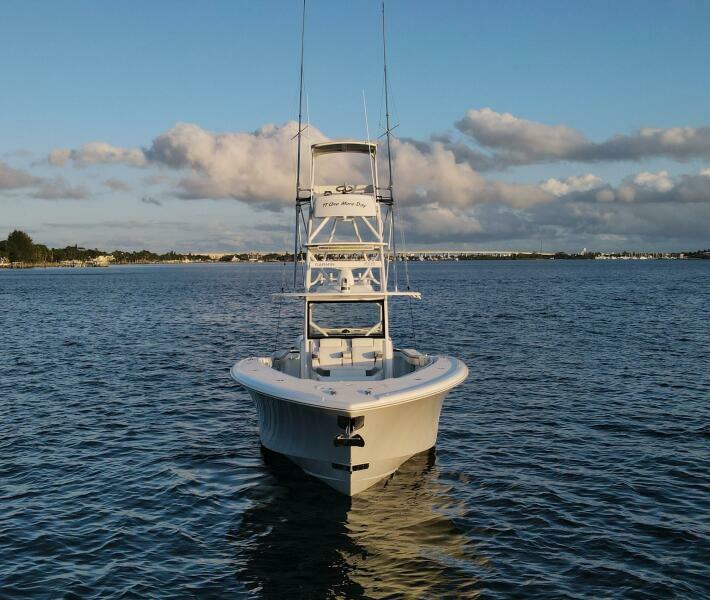 42' 2019 Yellowfin 42 Offshore