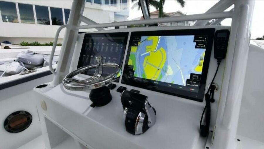42' 2019 Yellowfin 42 Offshore