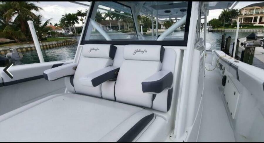 42' 2019 Yellowfin 42 Offshore
